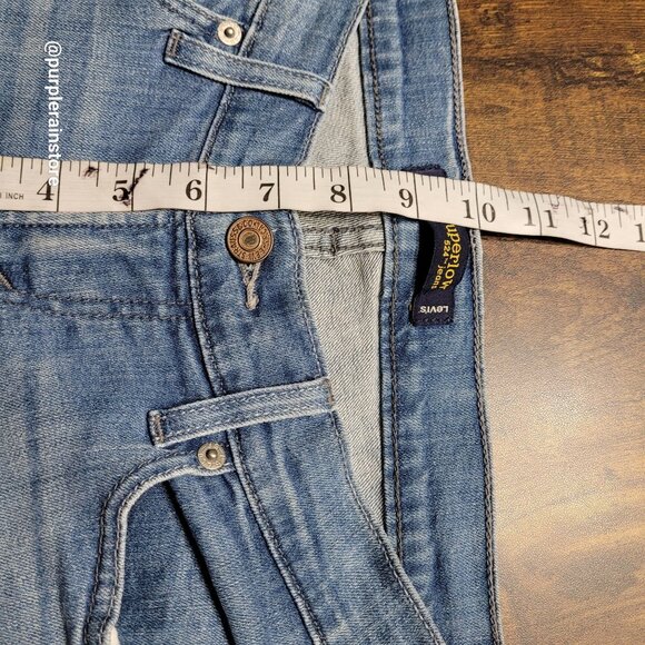 Vtg Levi's Jeans Size 5 Flare 524 Too Super Low Medium Light Wash Y2K Western - Picture 8 of 10